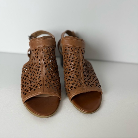 Franco Sarto Harlet3 Leather Cut-Out Sandals Brown Size 7.5M Block Heel - Picture 2 of 7